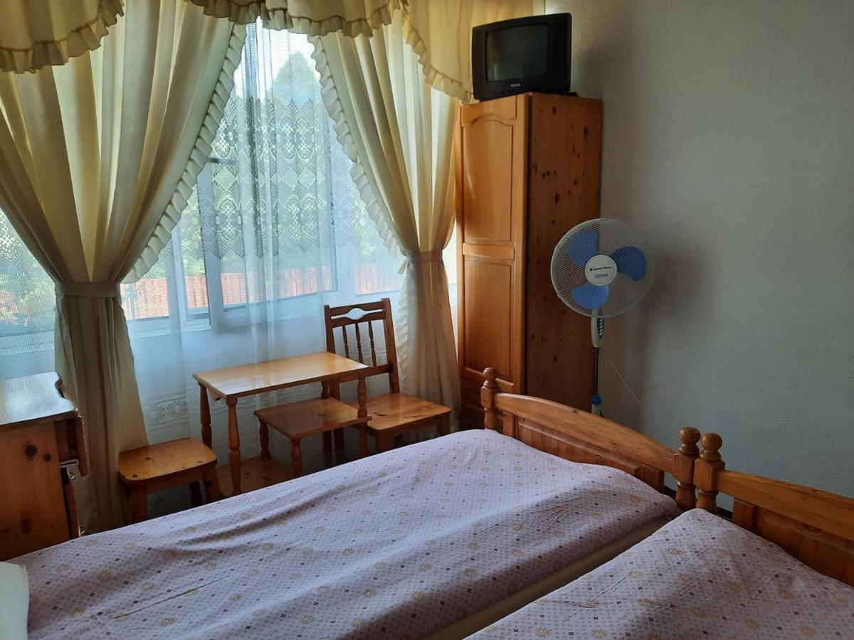 Guest House Zodiac Samokov Bagian luar foto